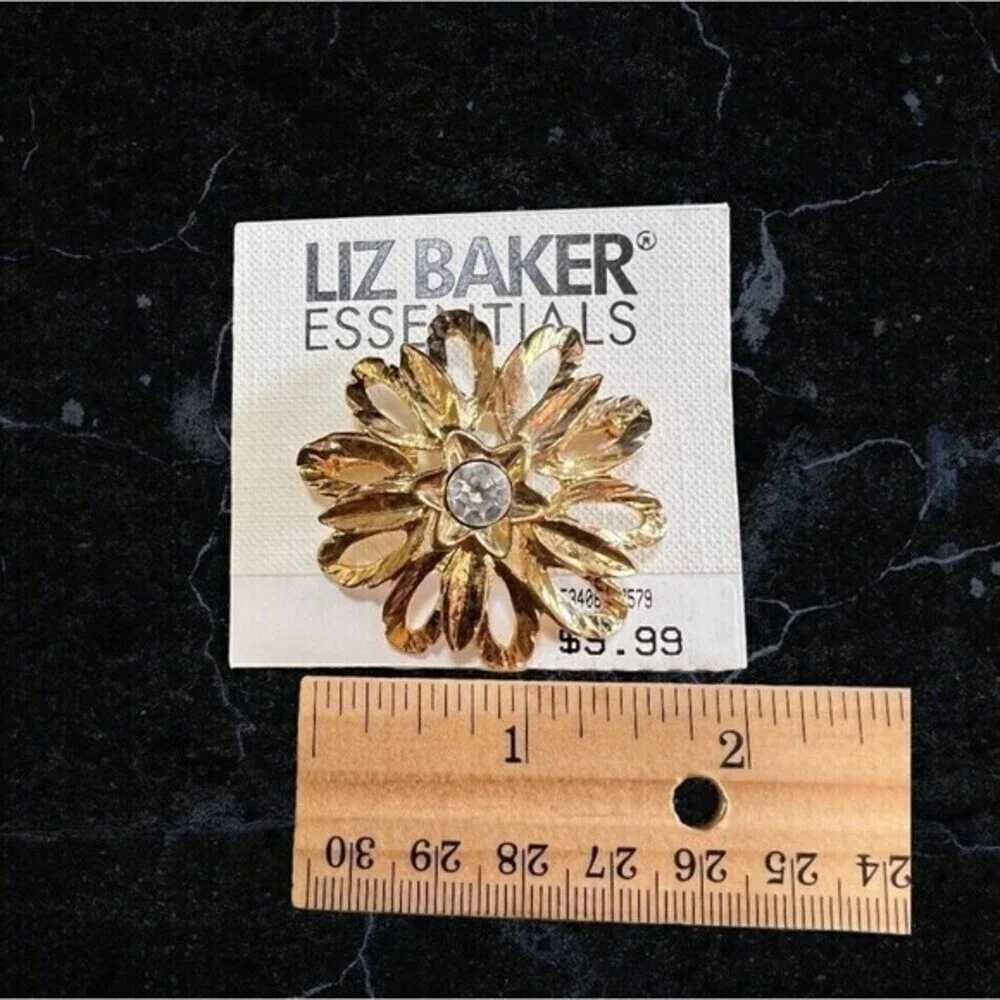 Golden Liz Baker Essentials Flower Brooch w/ Rhinestone Elegant Vintage Jewelry‎